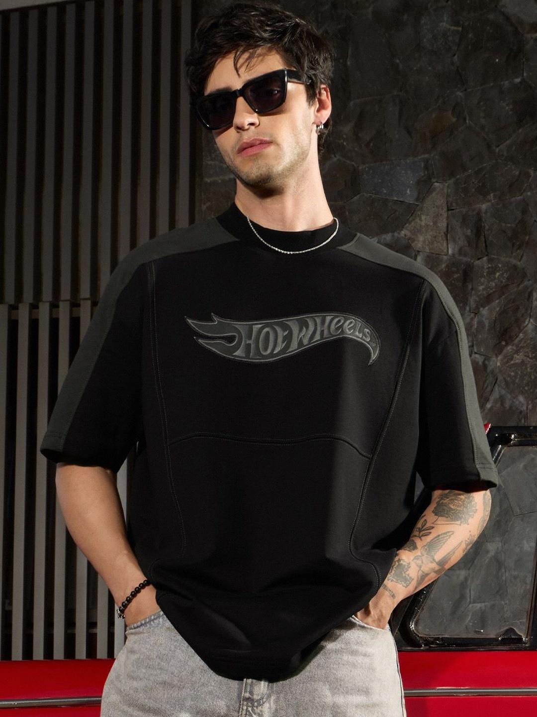The Souled Store Mens Hot Wheels Colourblocked Black Oversized T-Shirt - Image 1