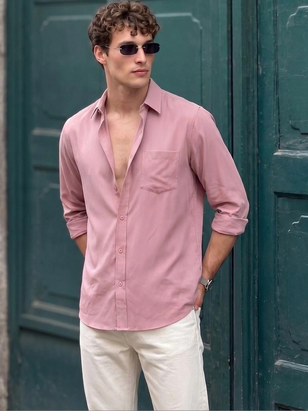 VEIRDO Men Classic Fit Solid Spread Collar Pure Cotton Casual Shirt
