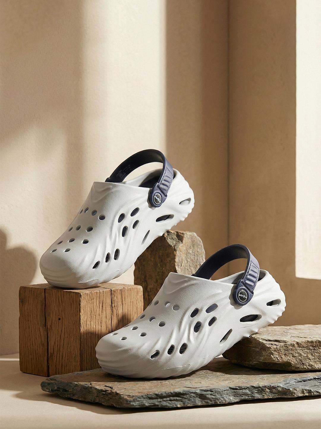 Buy Action Plus Men Clogs - Flip Flops for Men 39830422 | Myntra