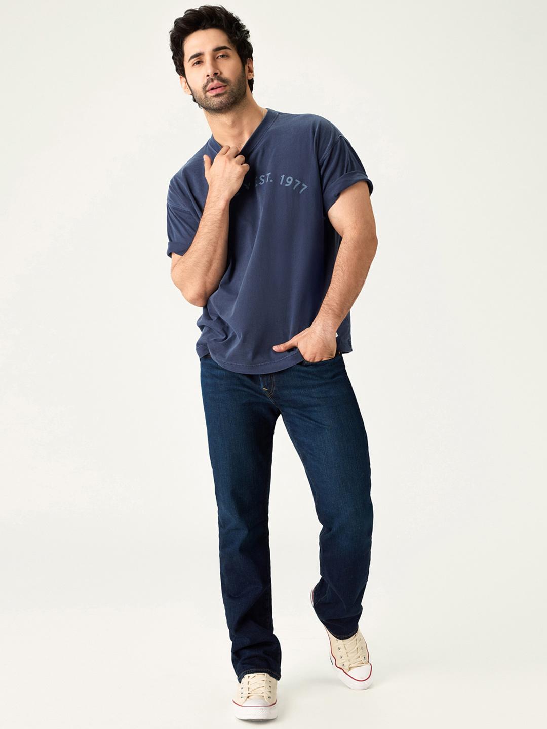 AMERICAN EAGLE OUTFITTERS Men  AirFlex+ Original Straight Fit Mid-Rise Jeans