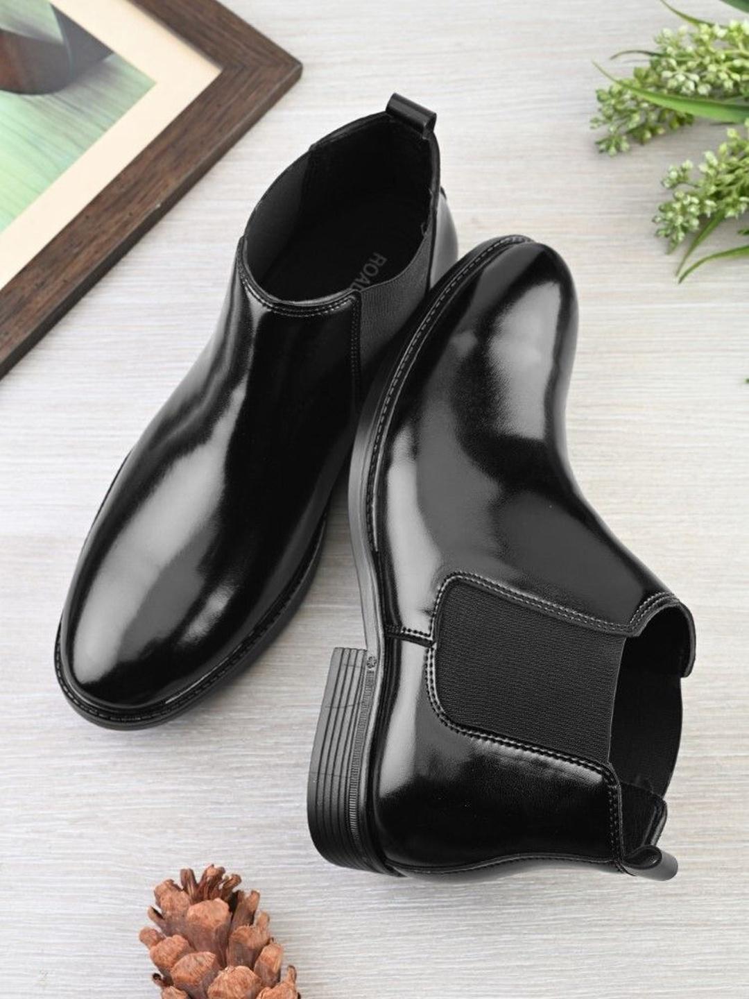 Buy Roadster Men Casual Block Heeled Chelsea Boots - - Footwear for Men
