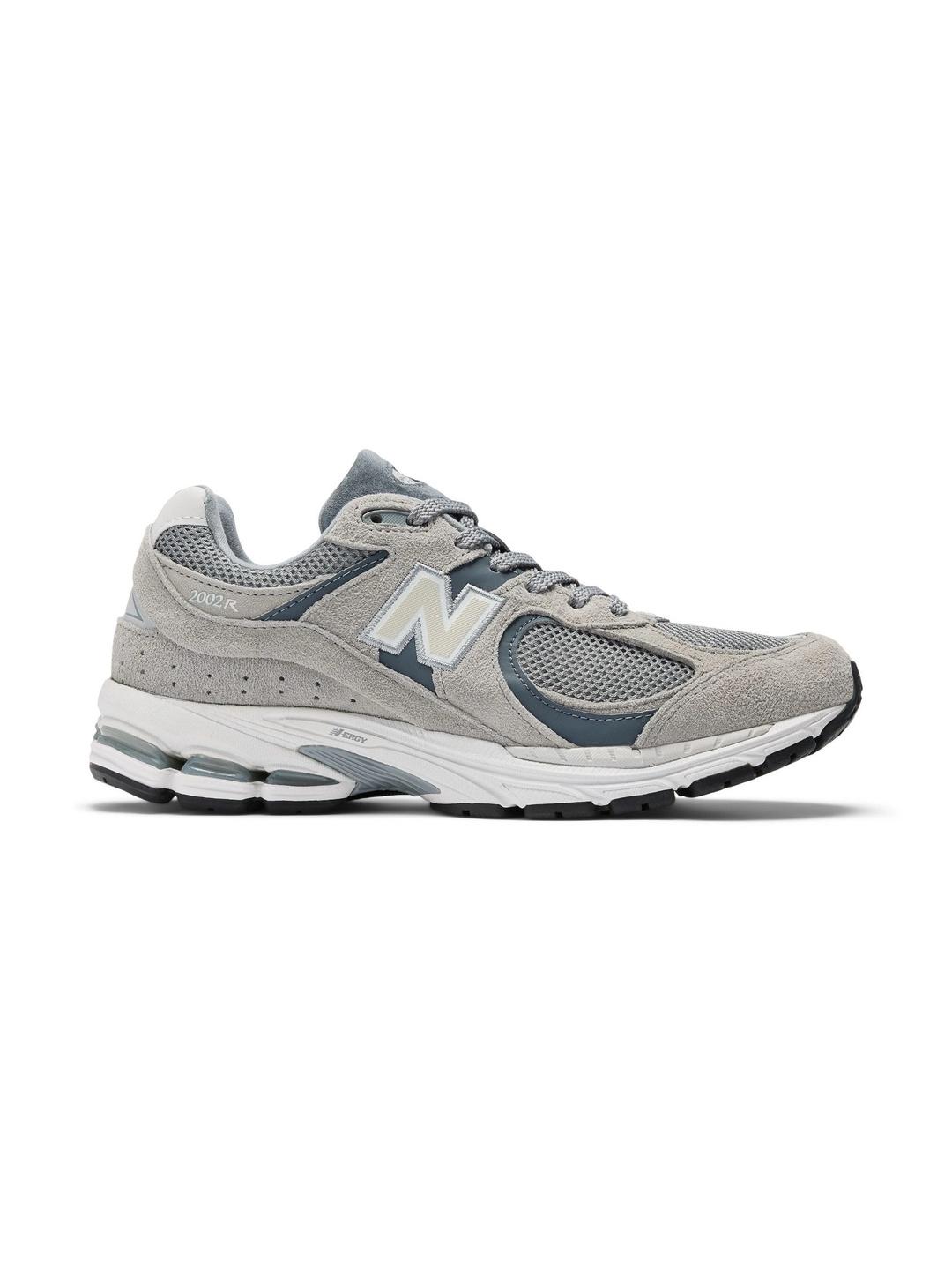 New Balance Men 2002 Colourblocked Sneakers - Image 1