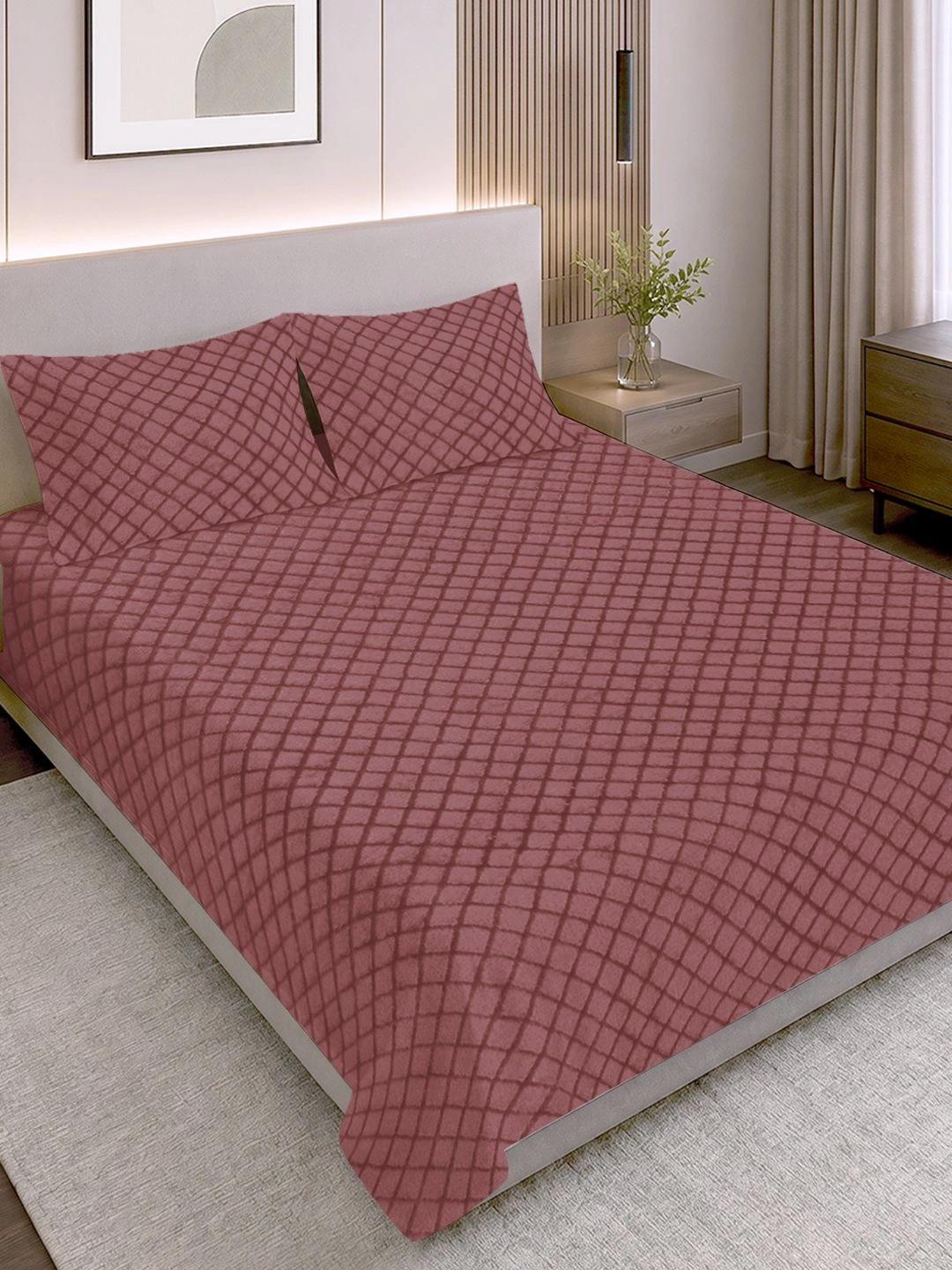 Buy Myntra Elegant Homes Maroon Geometric 300 TC King Bedsheet With 2 Pillow Covers - - Home for Unisex