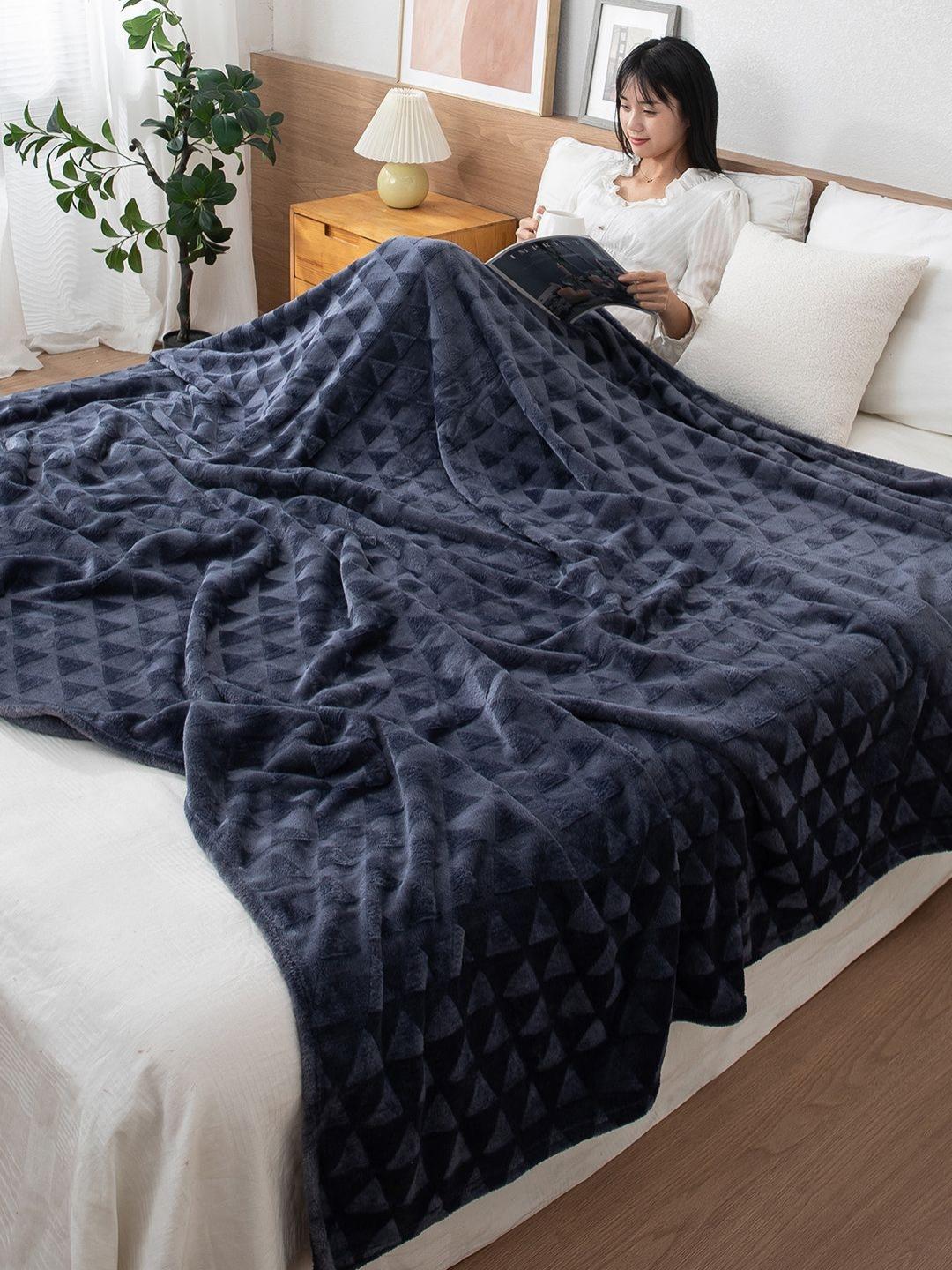 HOKIPO Grey Fleece AC Room 210 GSM Double Bed Blanket
