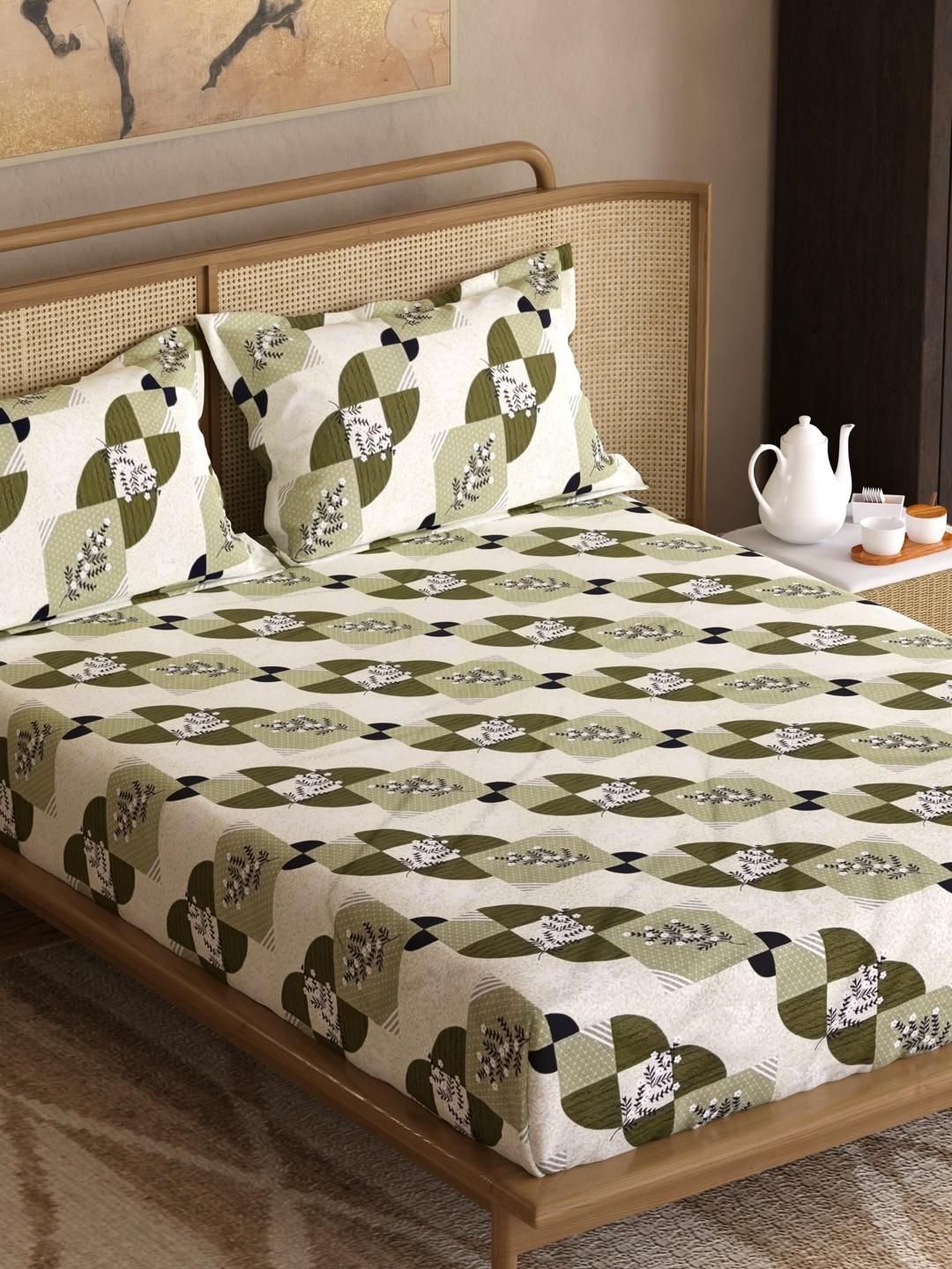 Buy Pure Decor Green & Multicoloured Floral 180 TC Bedsheet With 2 Pillow Covers -  - Home for Unisex