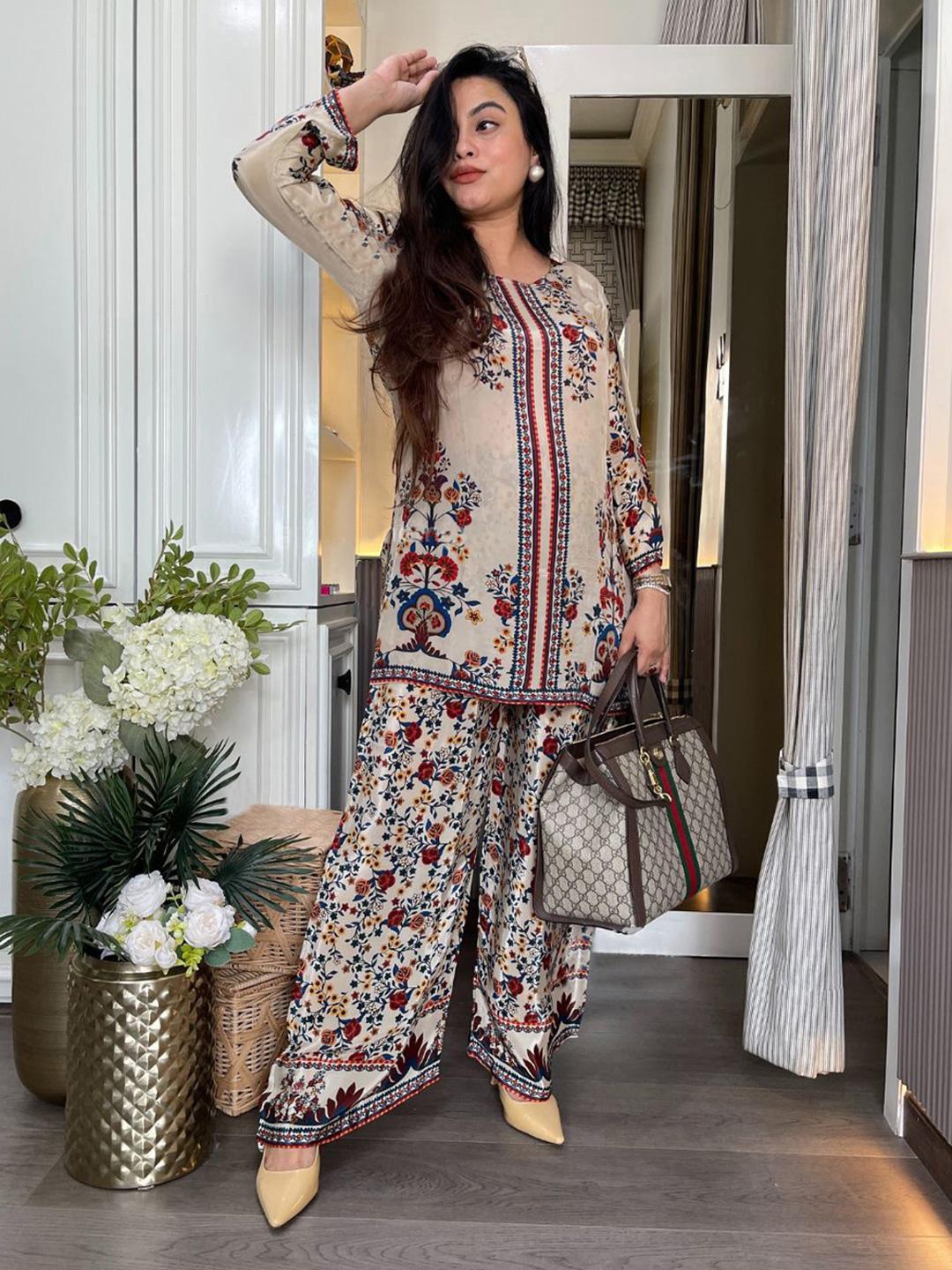 Aaghnya – Women Printed Kurta with Palazzos