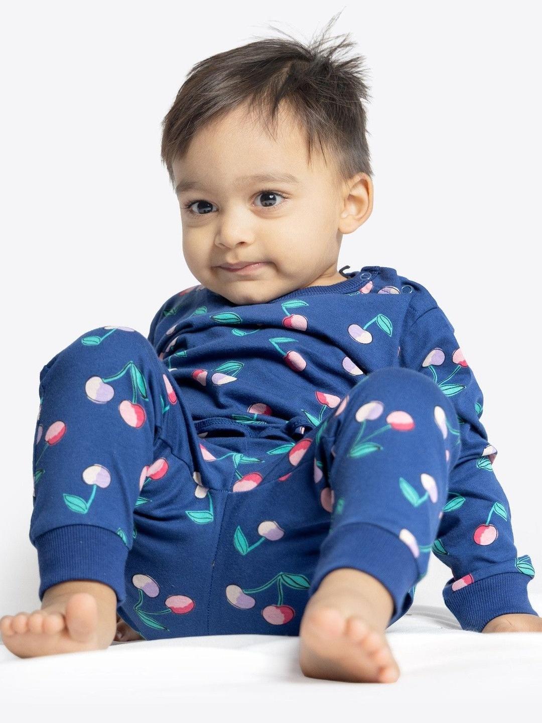 Buy Ariel Kids Printed Long Sleeves Pure Cotton T Shirt With Joggers - - Apparel for Unisex Kids
