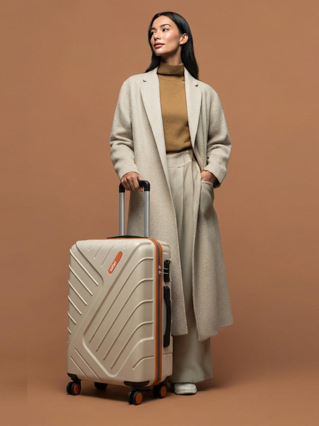 Safari Accent Vanilla 8 Wheel 66cm Suitcase - Image 1