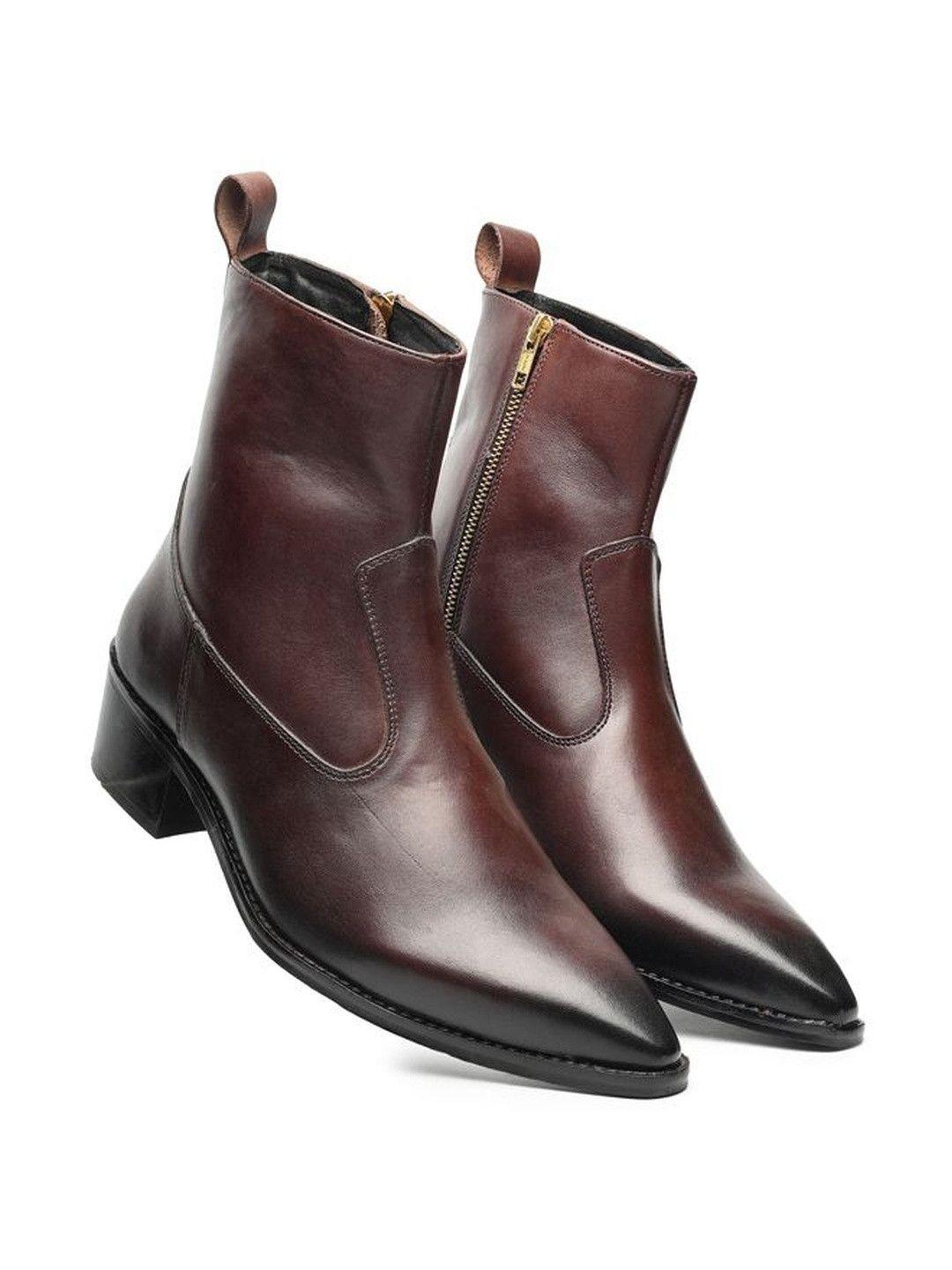 DYNOGEM Men Textured Pointed Toe Boots - Image 1