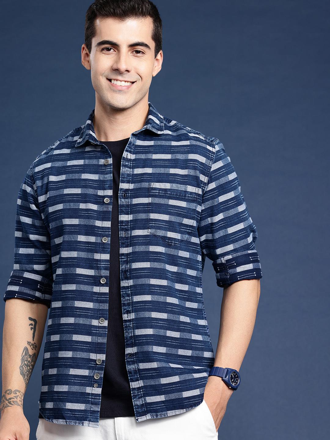 Mast & Harbour Men Standard Opaque Striped Casual Shirt