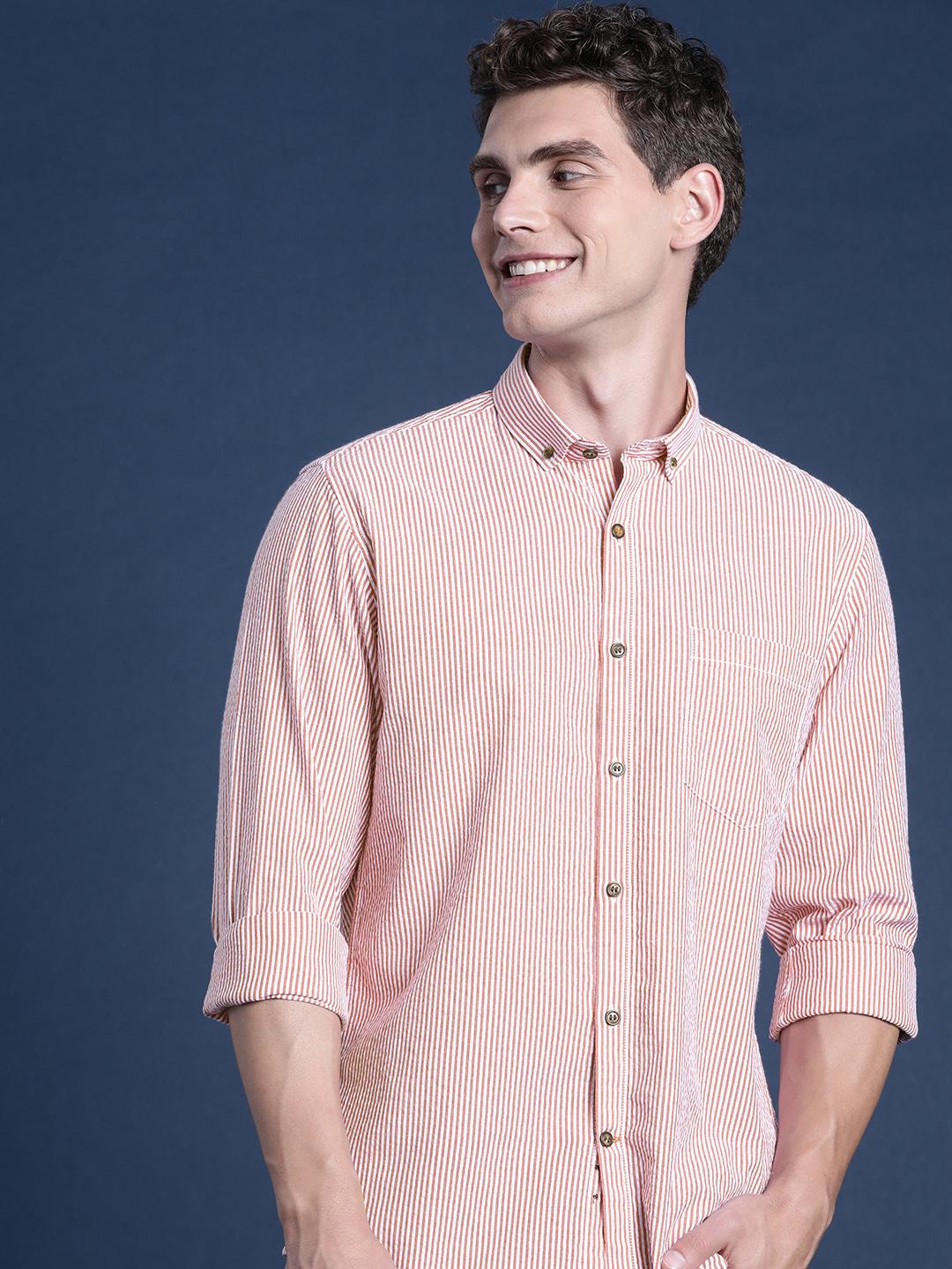 Mast & Harbour Men Standard Vertically Striped Cotton Casual Shirt