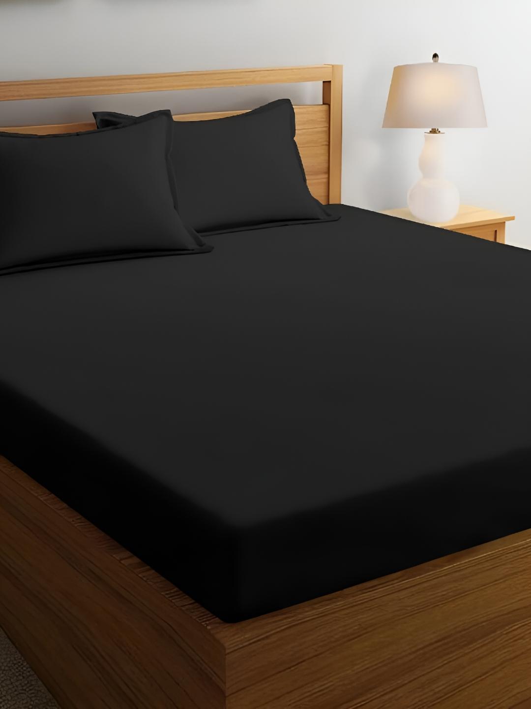 Buy Bromwick Black Solid Cotton 210 TC Queen Fine Bedsheet With 2 Pillow Covers 228 X 254 Cm -  - Home for Unisex