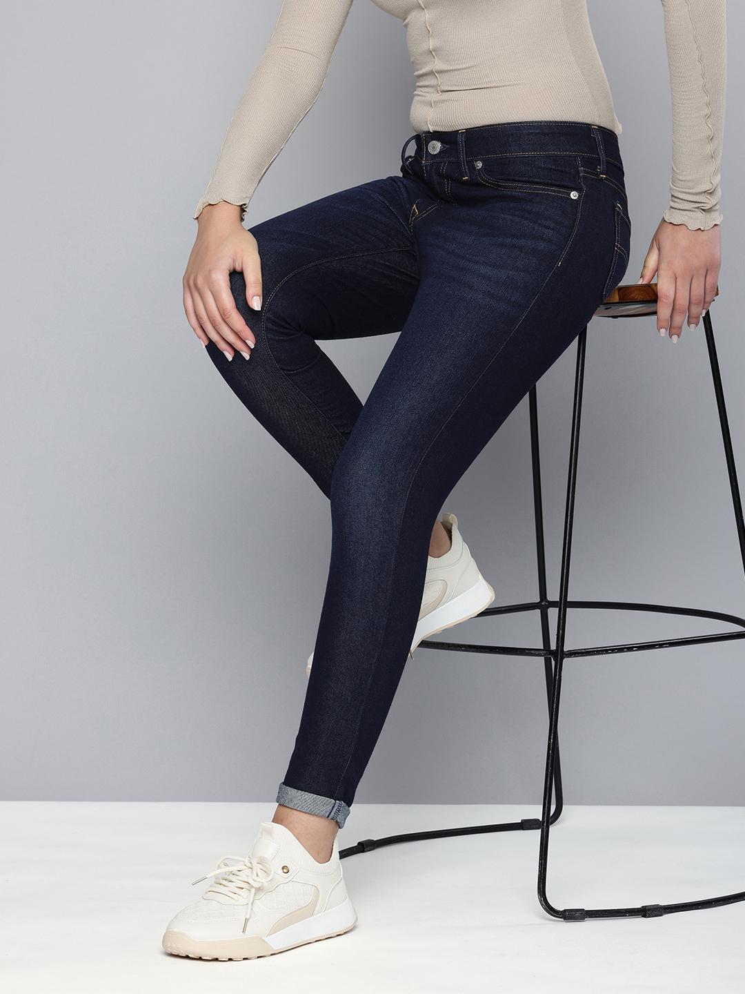 Levis Women 711 Skinny Fit Light Fade Stretchable Jeans