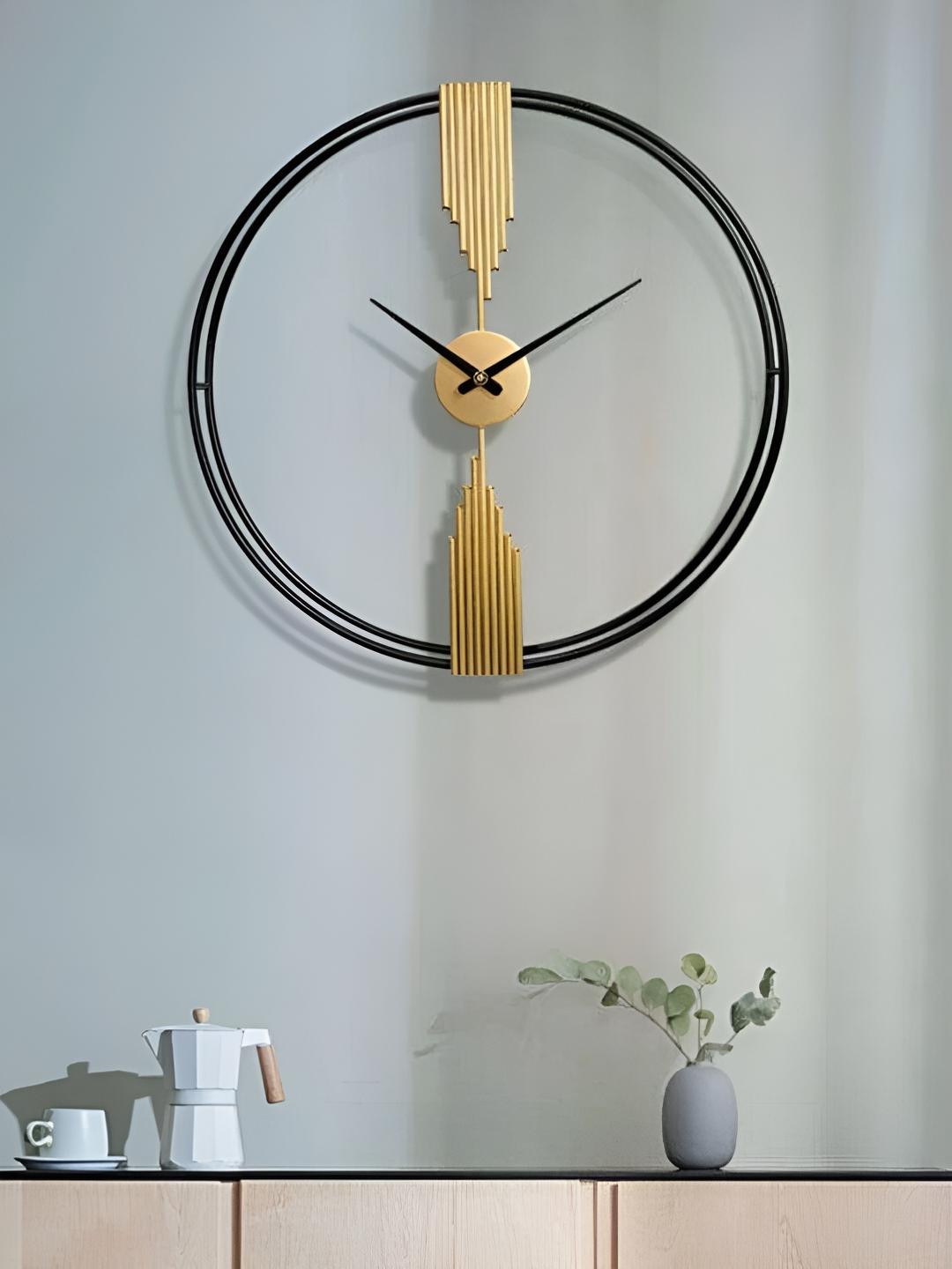 Buy Writings On The Wall Gold Toned & Black Textured Contemporary Round ...