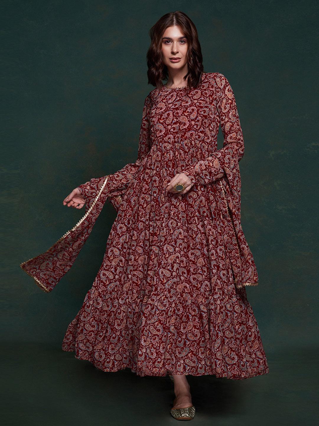 fashion in dress 4 Pretty Trends People Are Loving This Summer Inside the closet. HeightxSize:5'6