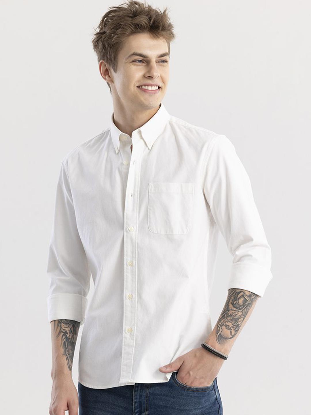 Snitch White Straight Slim Fit Button Down Collar Pure Cotton Casual Shirt