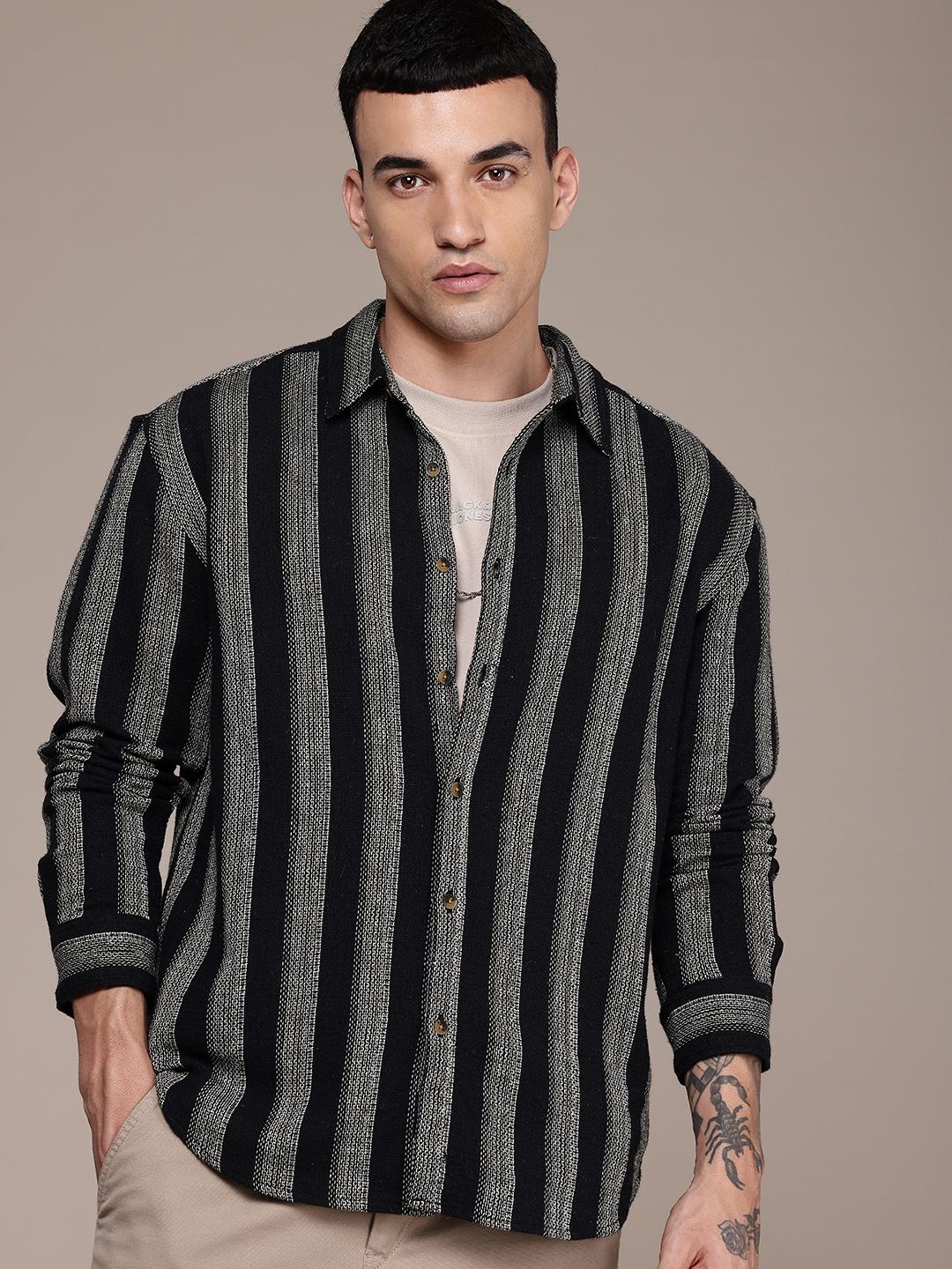 Roadster Men Striped Relaxed Fit Casual Shirt