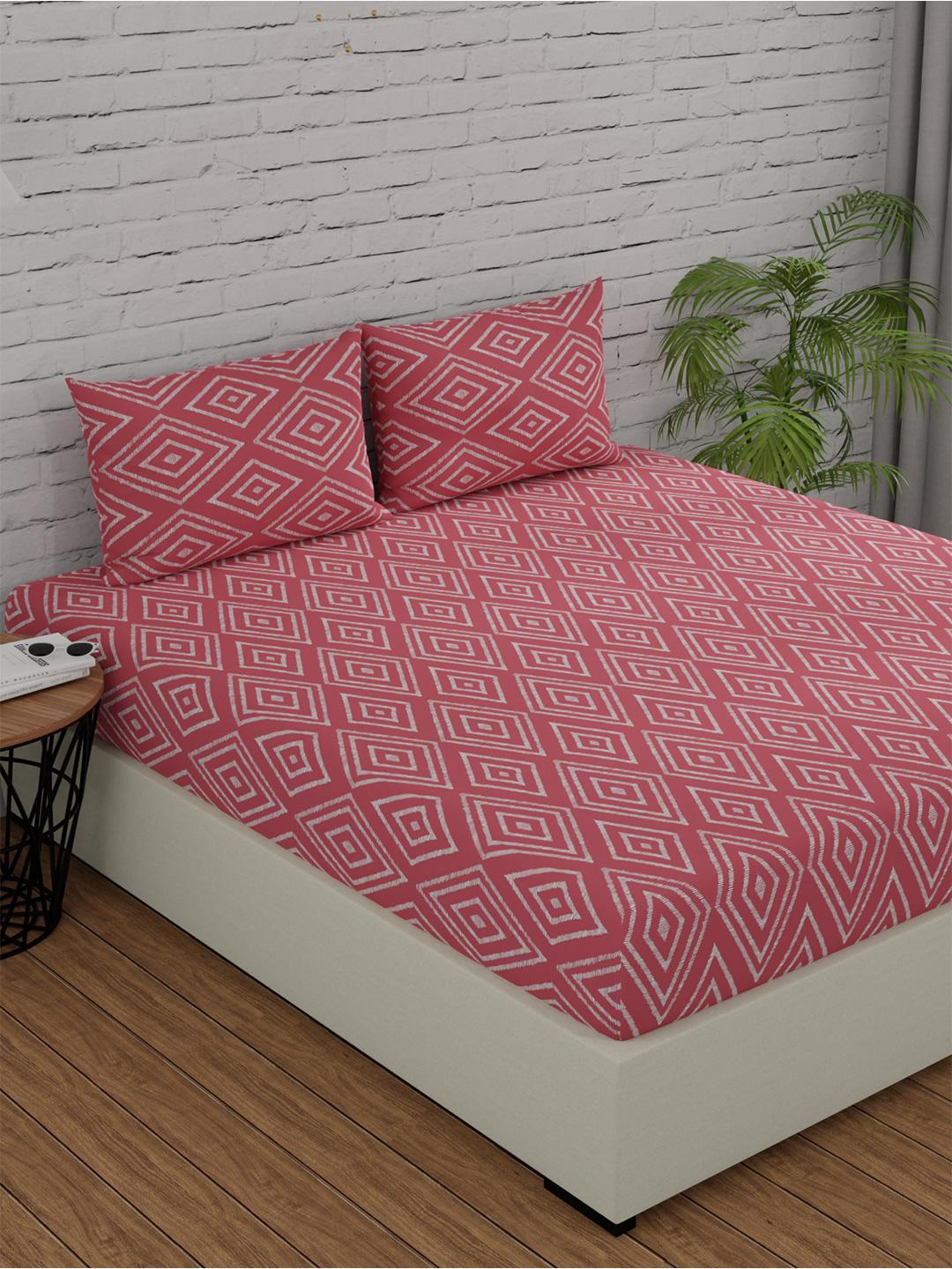 Buy Huesland Peach Geometric 144 TC Fitted King Bedsheet With 2 Pillow Covers 183 X 198 Cm - - Home for Unisex
