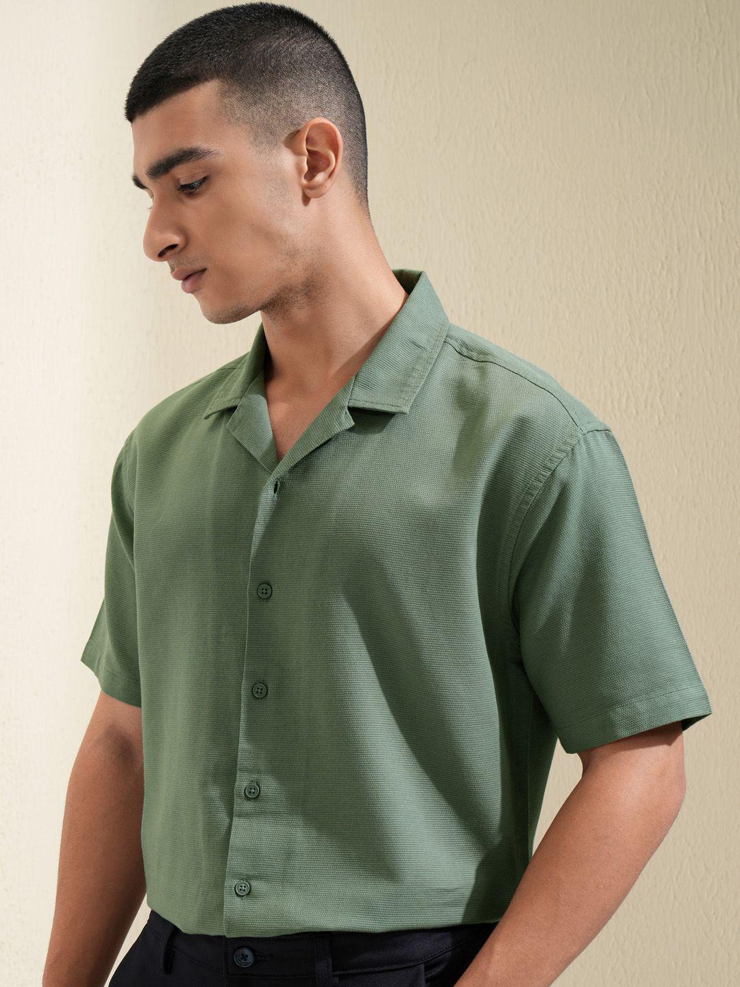 HIGHLANDER Men Dobby Textured Solid Cuban Collar Relaxed Fit Shirt