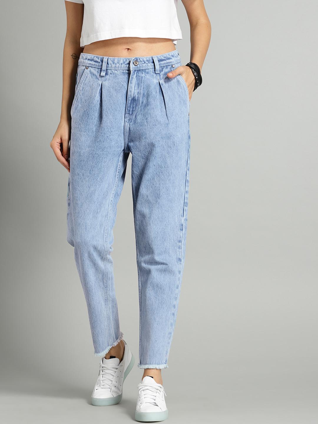 Roadster Women Blue Boyfriend Fit Mid-Rise Clean Look Stretchable Cropped Jeans