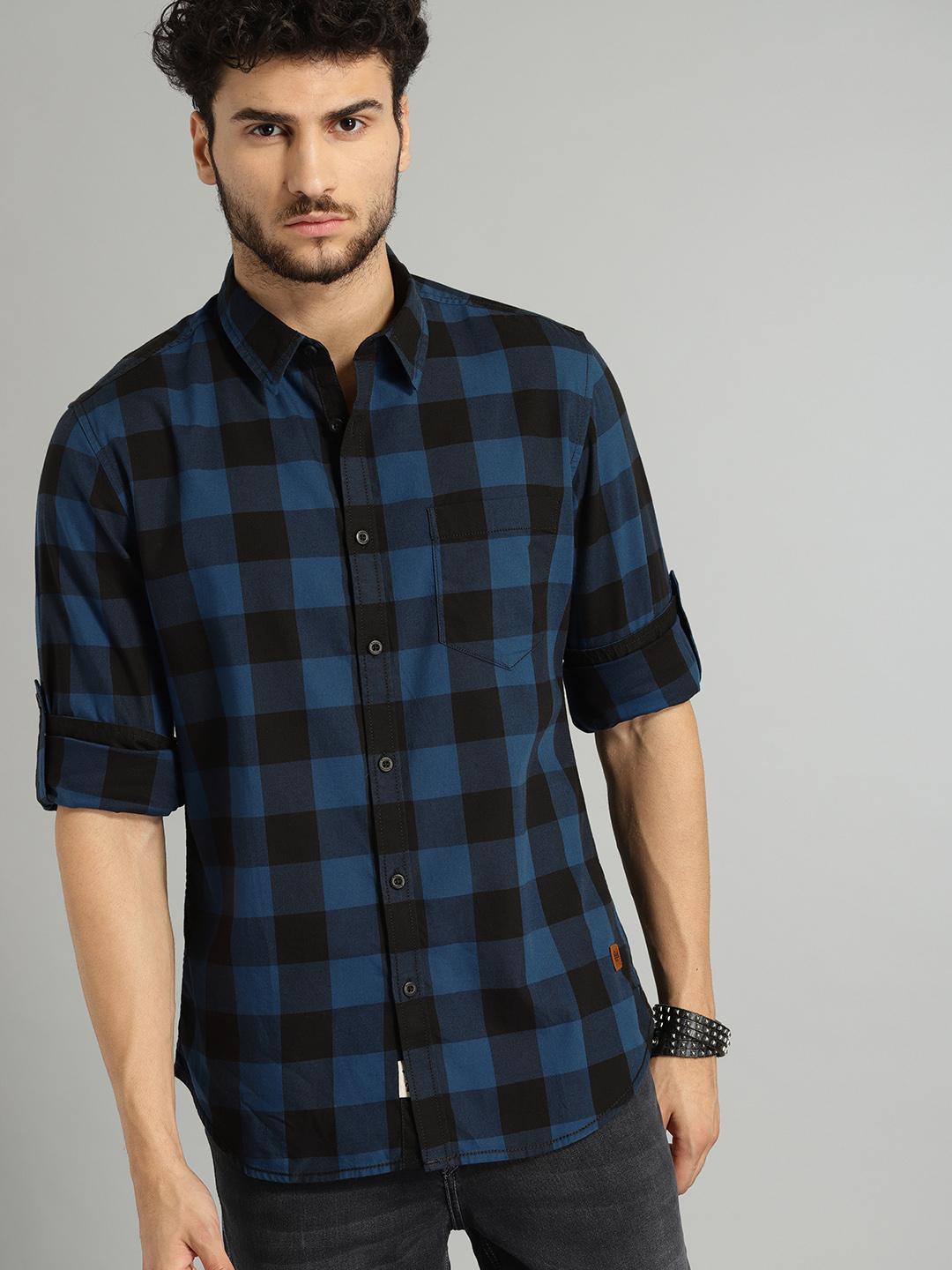 The Roadster Lifestyle Co Men Teal Blue & Black Checked Casual Shirt