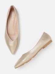 DressBerry Women Gold-Toned Solid Ballerinas