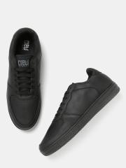 Crew STREET Men Black Perforated Sneakers