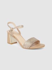 CERIZ Women Beige Textured Sandals