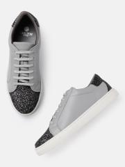 Carlton London Women Grey & Black Shimmer Sneakers