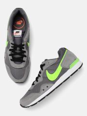 Nike Men Grey VENTURE RUNNER Sneakers