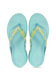 Crocs Capri  Women Blue Printed Flip-Flops