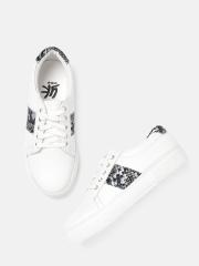 YK Girls White Sneakers