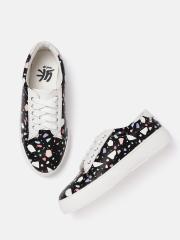 YK Girls Black & White Printed Sneakers