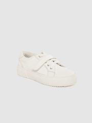 YK Girls White Solid Sneakers