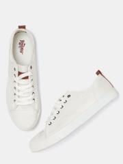 Roadster Men White Solid Sneakers