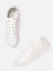 INVICTUS Men White Perforated Sneakers