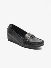 Flat n Heels Women Black Loafers