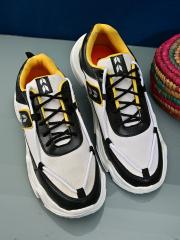 Crew STREET Men White & Black Colourblocked Sneakers