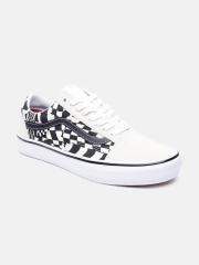 Vans Men Black & White Printed Sneakers