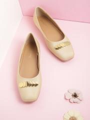 DressBerry Women Gold-Toned Solid Ballerinas