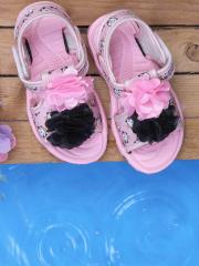 DChica Girls Pink & Black Comfort Sandals