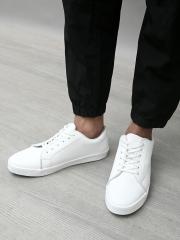 Roadster Men White Casual Sneakers