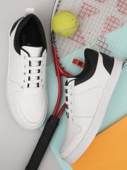 Roadster Men White Solid Casual Sneakers