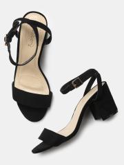 DressBerry Women Black Solid Sandals