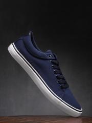 Roadster Men Navy Blue Sneakers