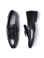 INVICTUS Men Black Semiformal Slip-Ons