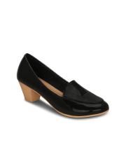 Get Glamr Women Black Solid Pumps