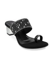 Metro Women Black Solid Sandals