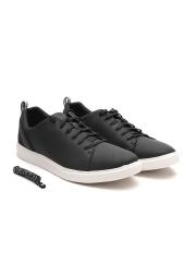 Clarks Men Black Textured Sneakers