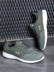 Crew STREET Men Grey Sneakers